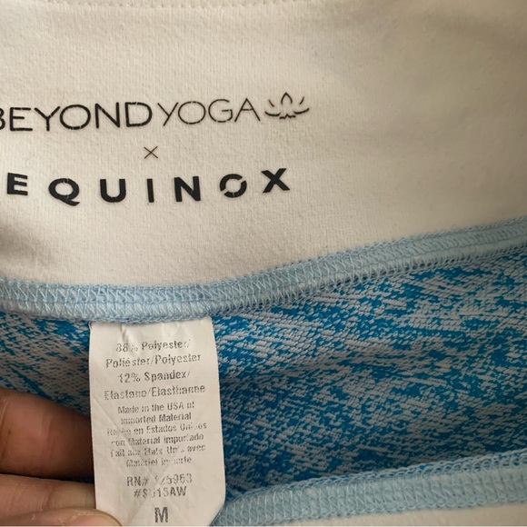 Beyond Yoga x Equinox women’s cropped leggings blue white size Medium - Picture 3 of 10